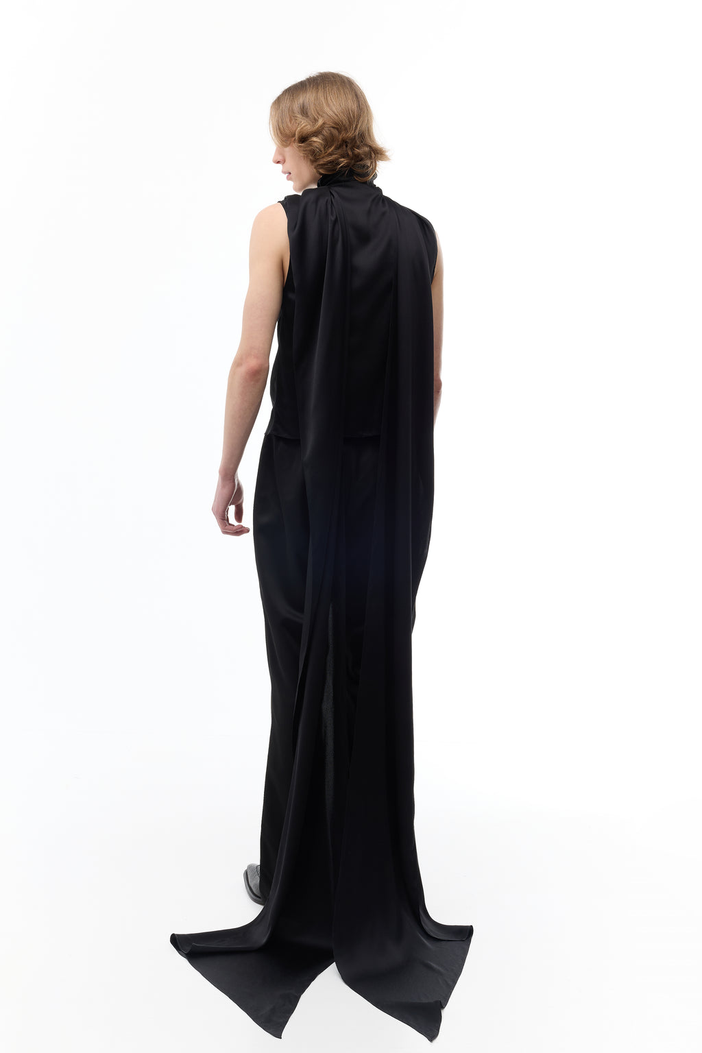 Black Sleeveless Blouse in Silk — side view
